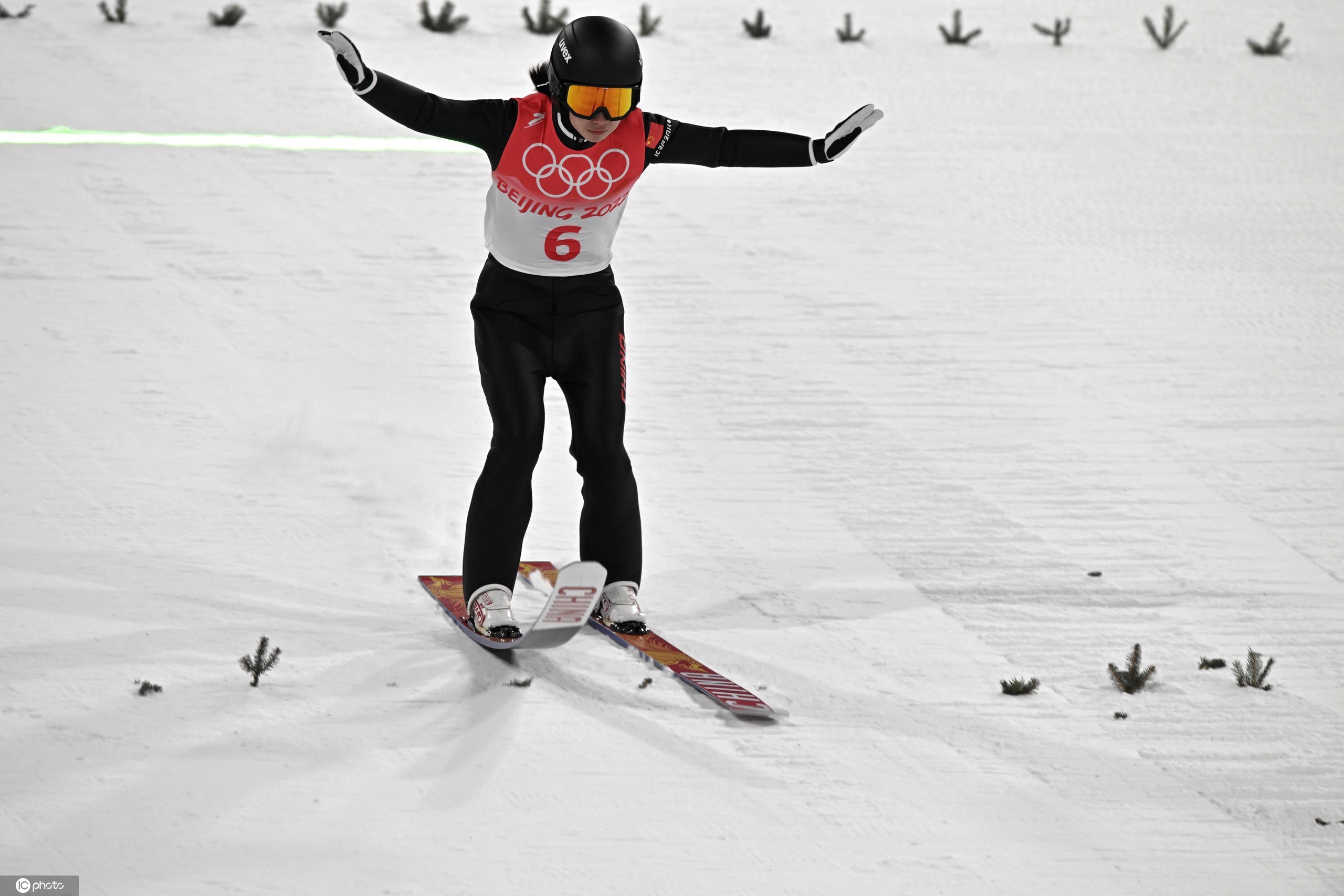 冬奥跳台滑雪女子个人标准台董冰彭清玥遗憾止步首轮