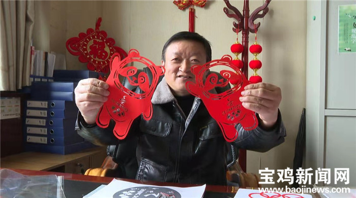 宝鸡市麟游县剪纸吉祥物冰墩墩雪容融为冬奥健儿加油