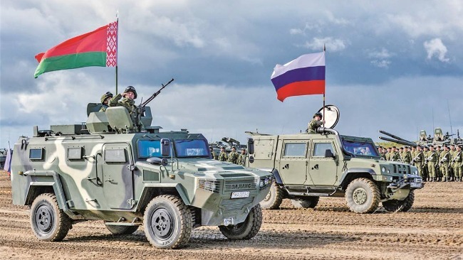 白俄罗斯总统在军事上支持俄罗斯两国统一行动节奏