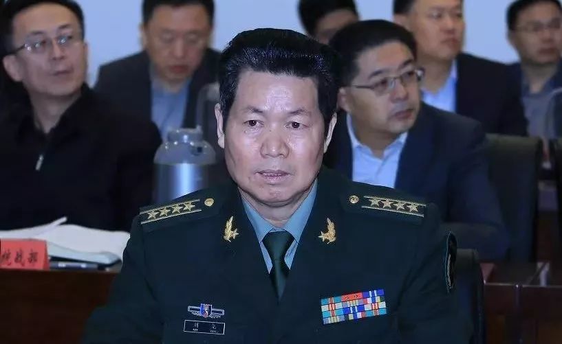 青岛市委常委刘尧刘尧,现任青岛警备区司令员,青岛市委常委.