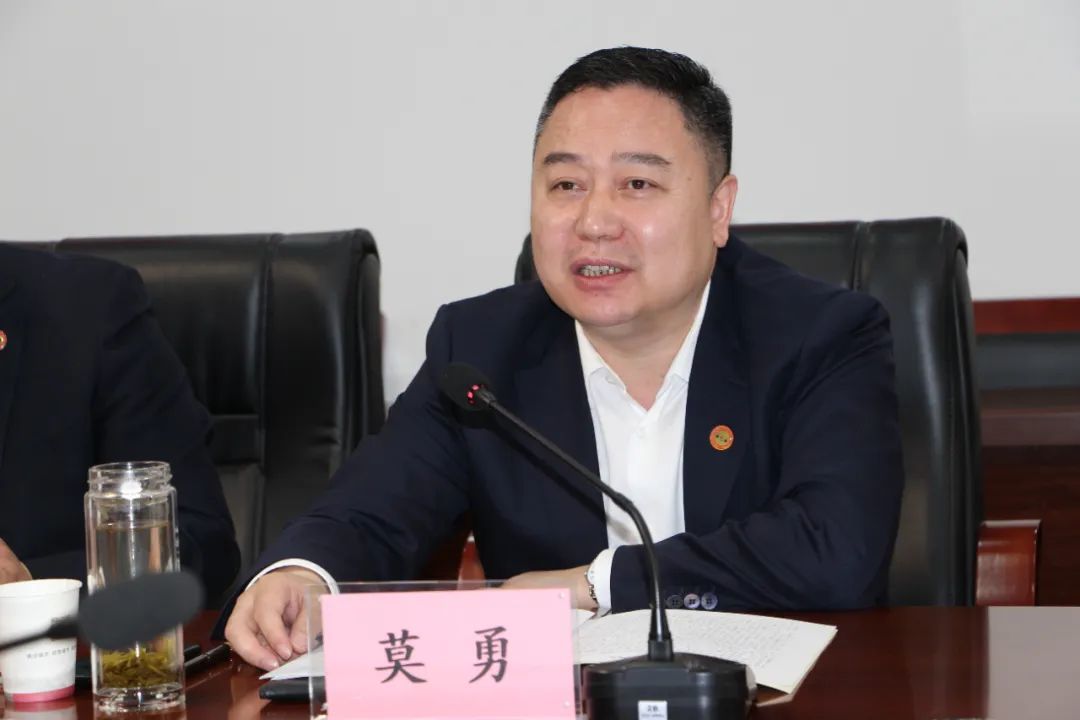 4月22日,陕建股份总经理莫勇带队赴咸阳,与咸阳市城投集团党委书记