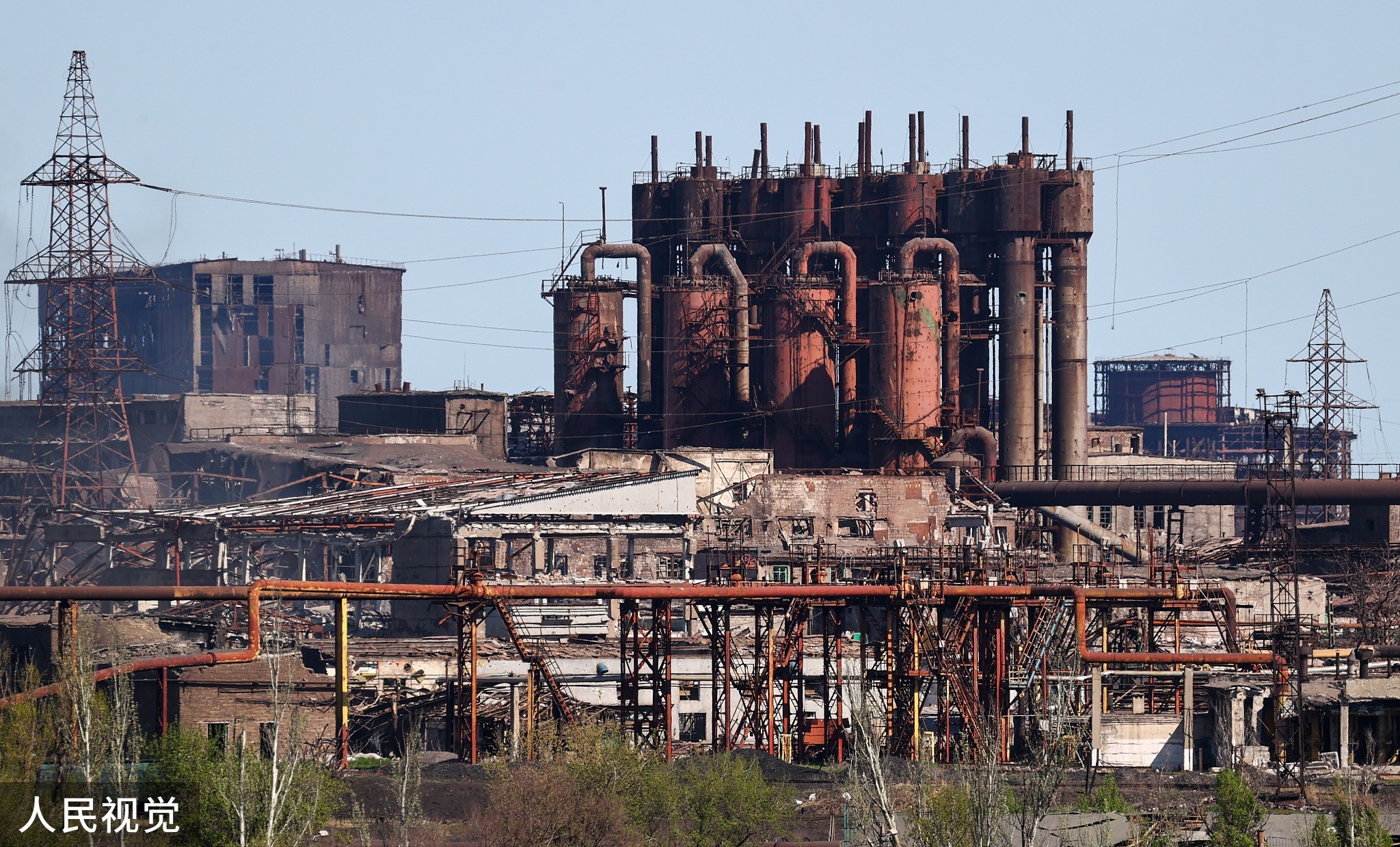 当地时间2022年4月28日,顿涅茨克马里乌波尔,亚速钢铁厂外景.