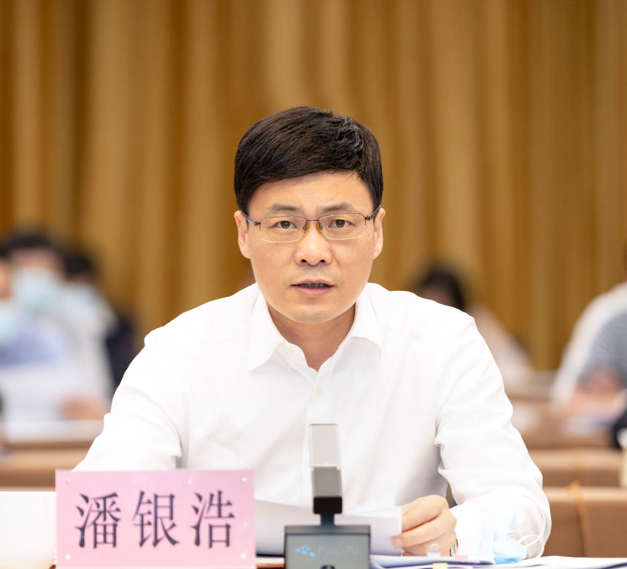 宁波市委常委,北仑区委书记,宁波经济技术开发区党工委书记潘银浩主持