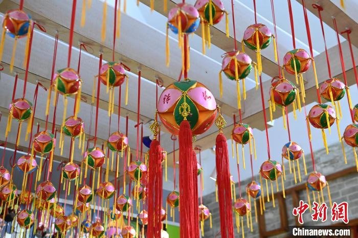 探访中国绣球之乡广西旧州壮族人文风光致富一方