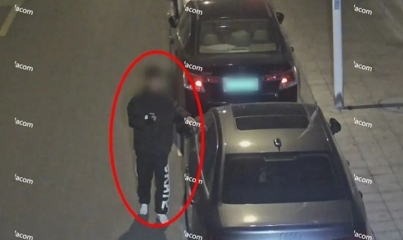 “叫醒带走！”李某、王某睡梦中被马鞍山警方抓获 