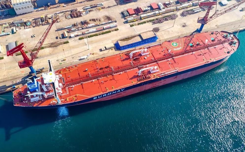 山東青島：氨預留超大型原油船交付