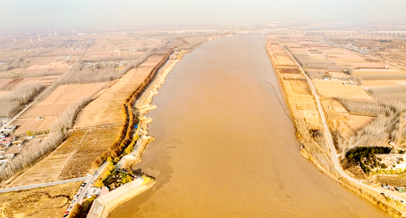 黄河艾山卡口“窄”出圈  