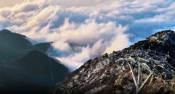 泰山：傲徕云涛  