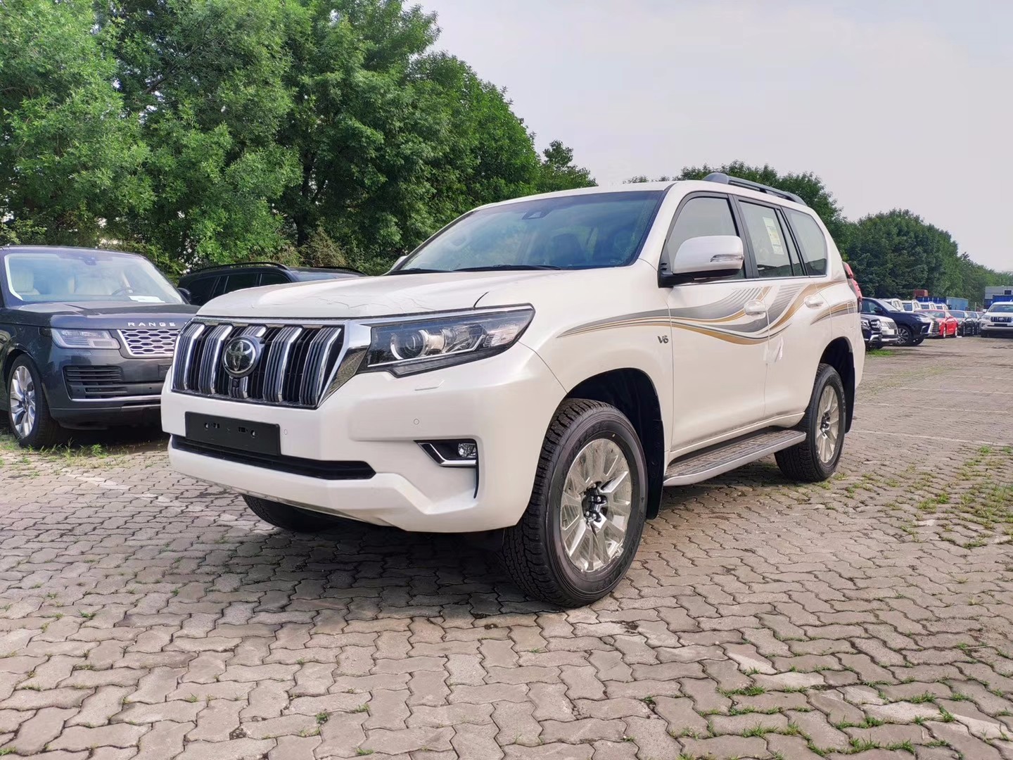 19款丰田霸道4000 越野性能强配置价格