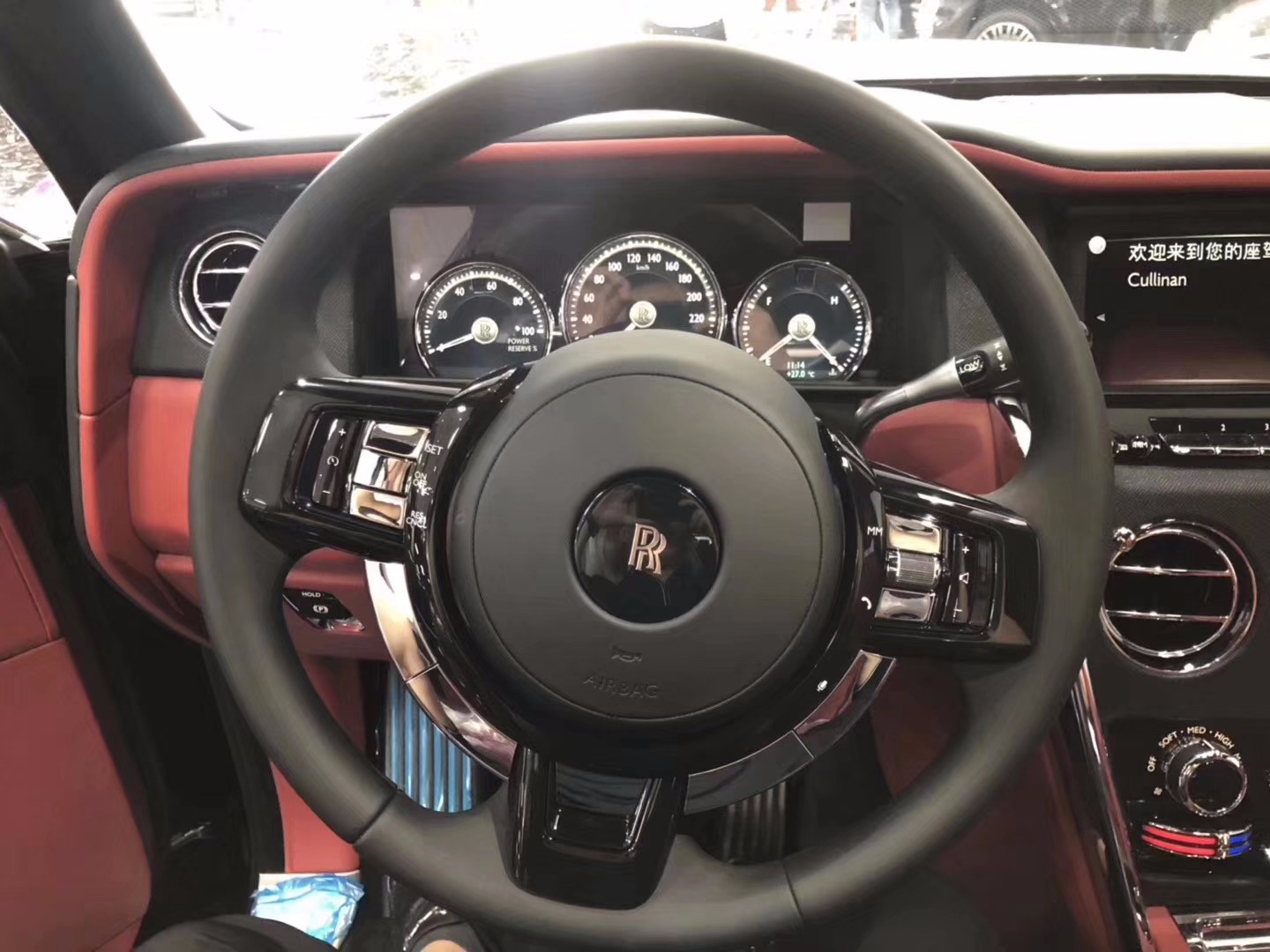 19款劳斯莱斯库里南十月冲量6.7t支持分期促销中