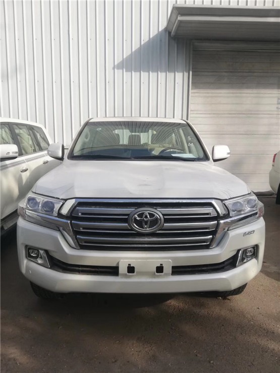 19款酷路泽57kdss丝绒171万真皮176万