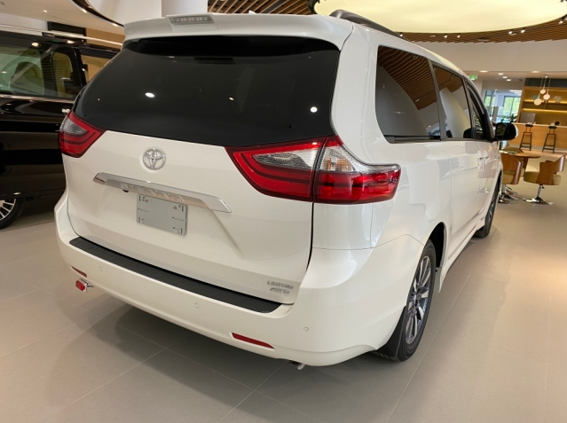 2020款丰田塞纳北京热销家用七座mpv