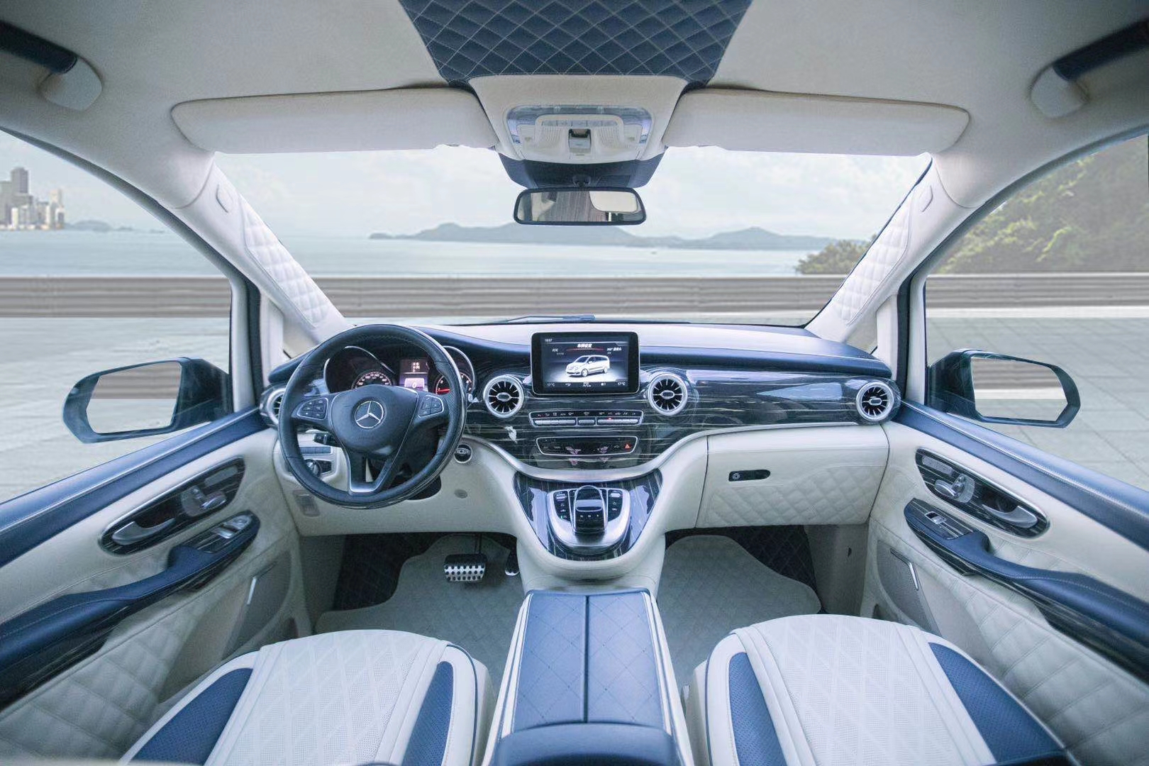 成都国六新款奔驰威霆改装案例图片