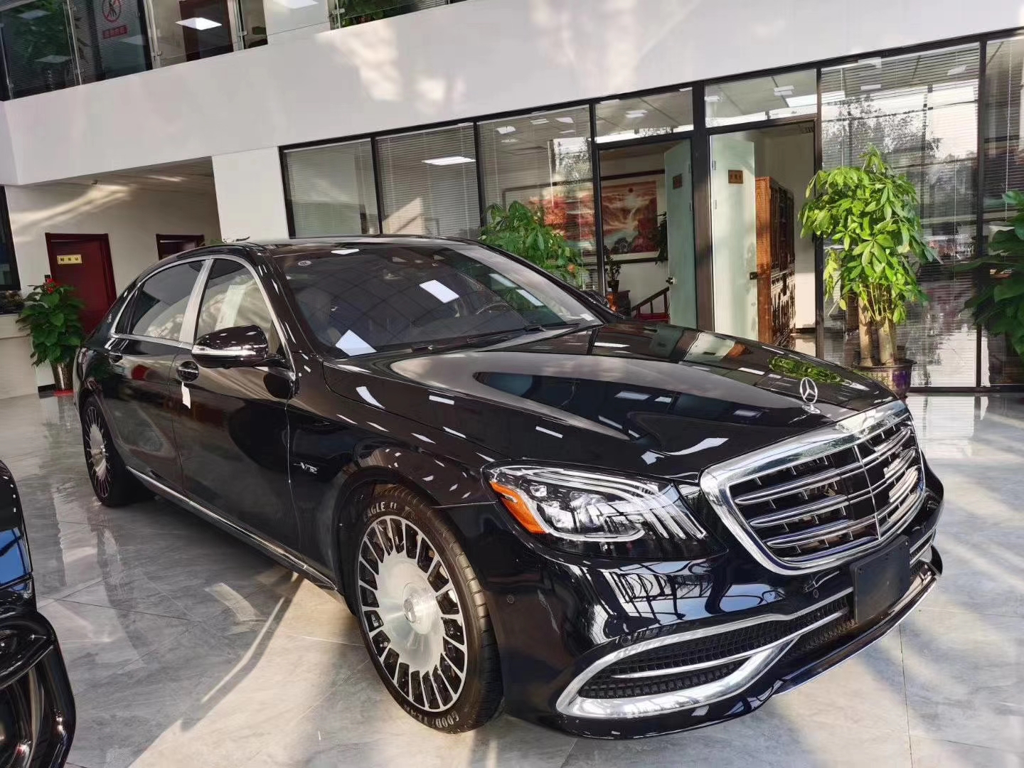 迈巴赫奔驰s650无需为足够惊艳的魅力