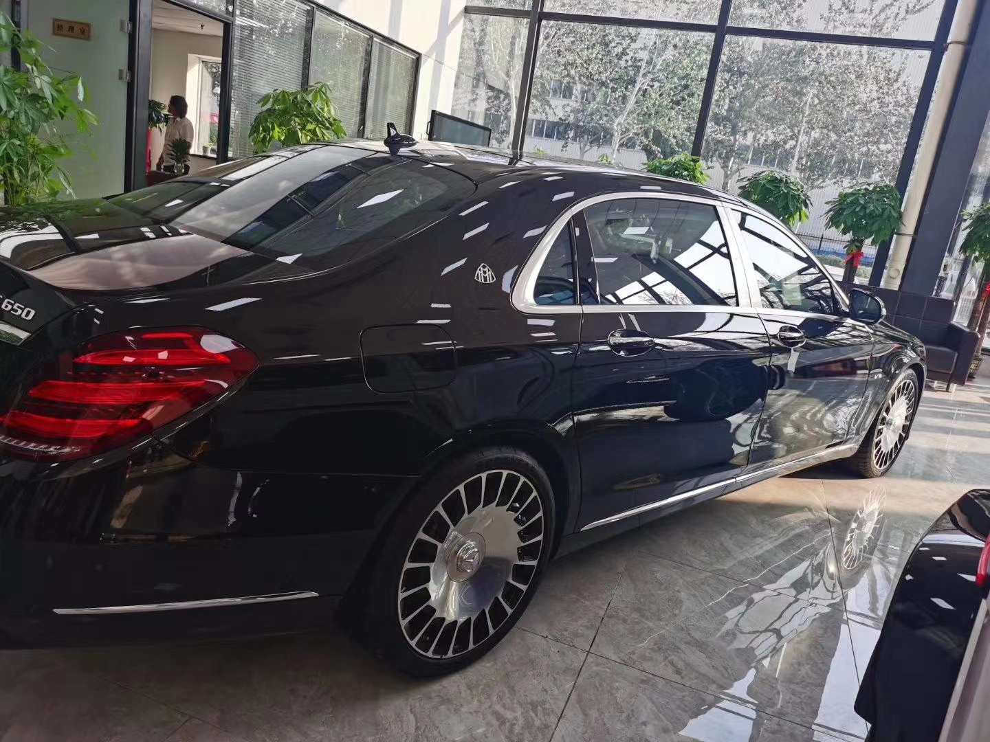 迈巴赫奔驰s650无需为足够惊艳的魅力