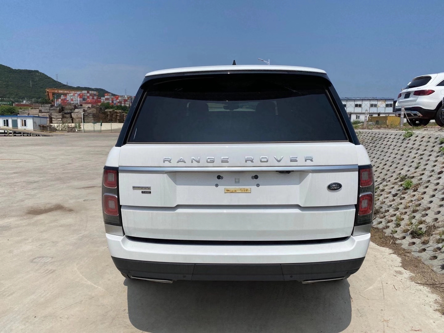 路虎揽胜行政30汽油全铝车身结构设计