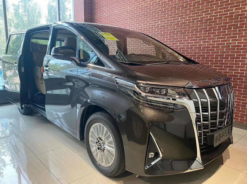 2020款丰田埃尔法金榈棕稀有色商务车