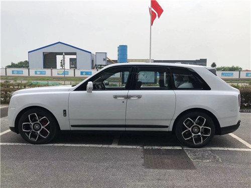 平行进口劳斯莱斯库里南加长5.98米定制