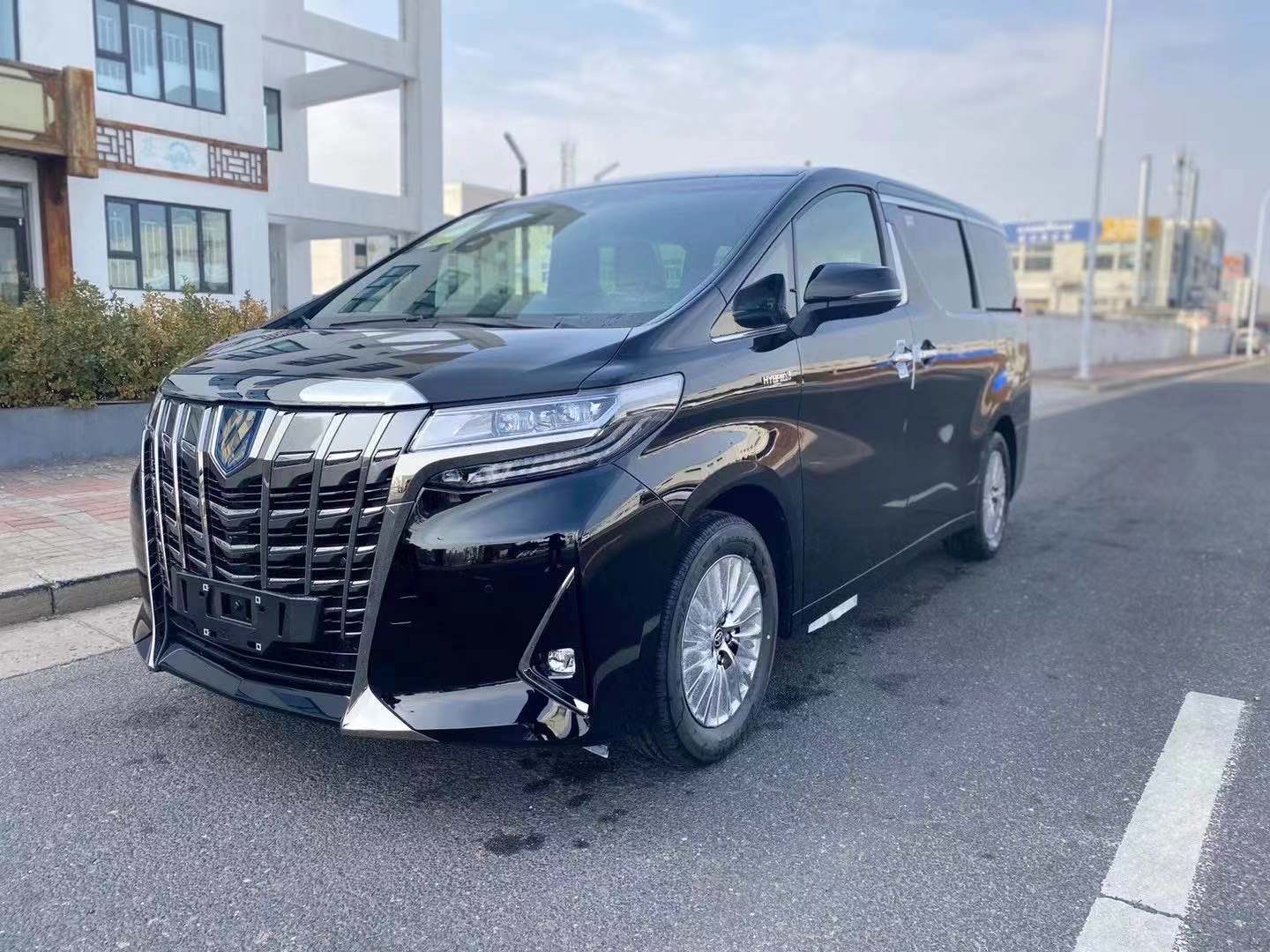 丰田埃尔法2.5底价多少钱 2020款商务车