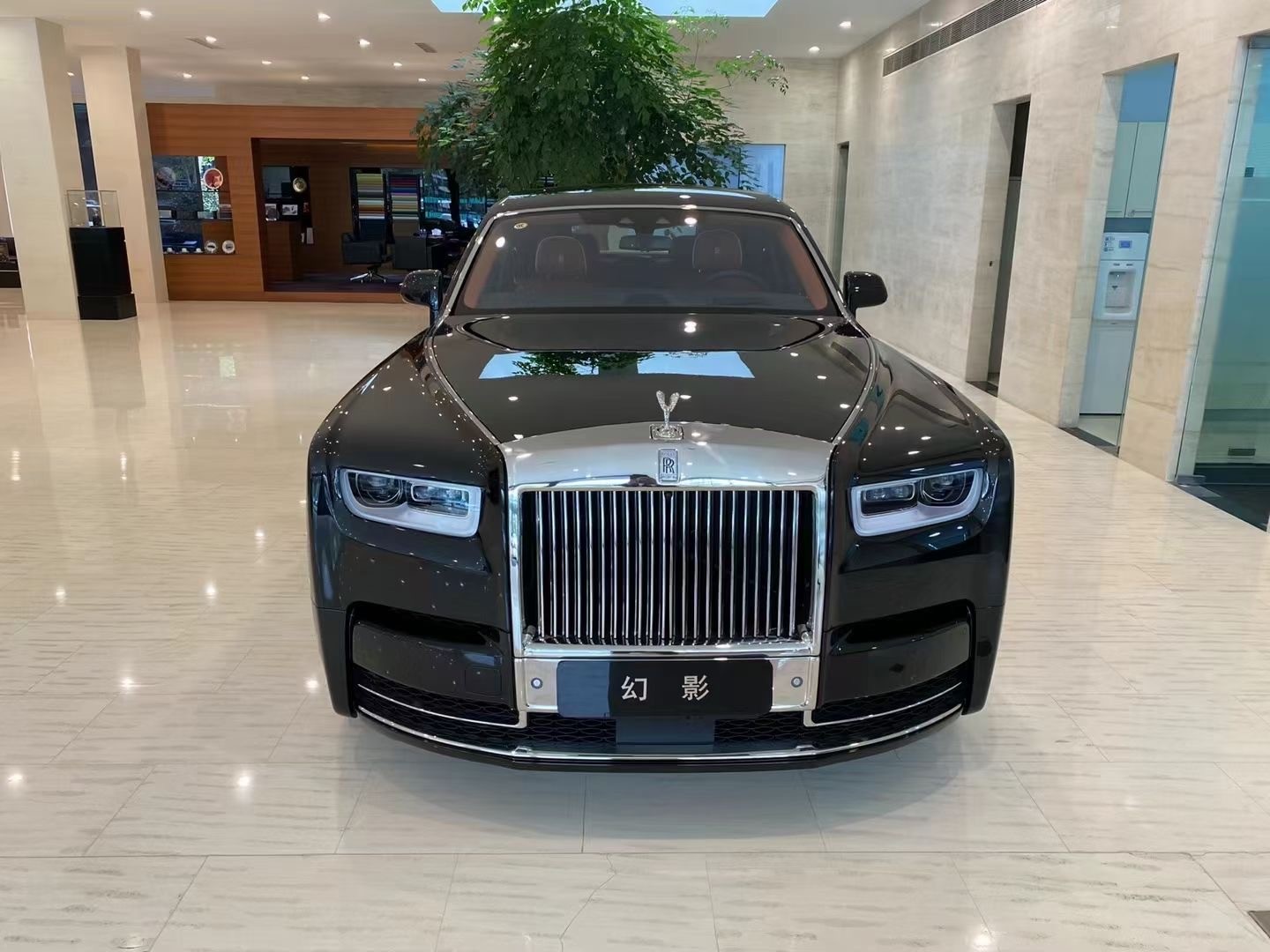 2021款劳斯莱斯幻影为什么那么贵