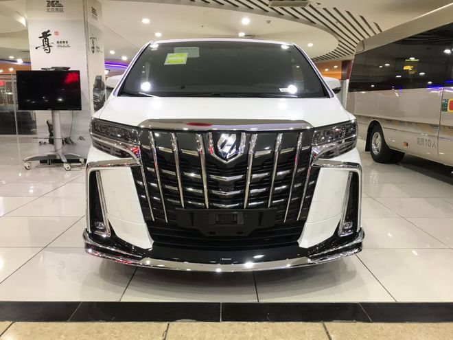 2021款丰田埃尔法商务落地需要多少钱