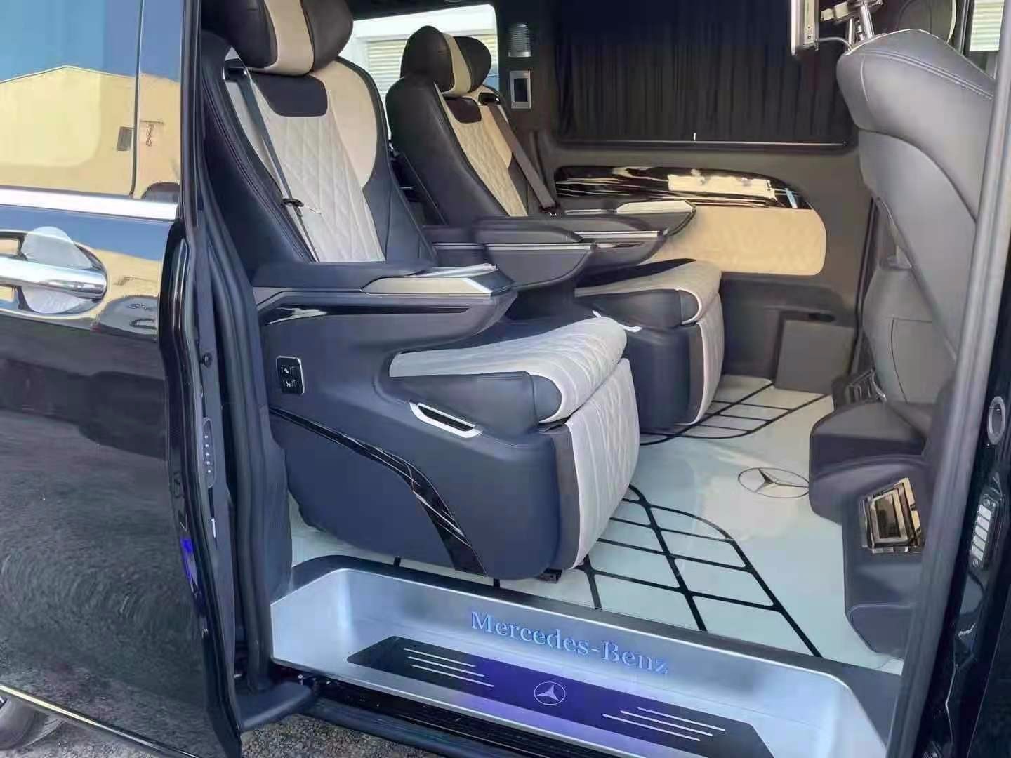 奔驰威霆商务车无死角整车改装项目