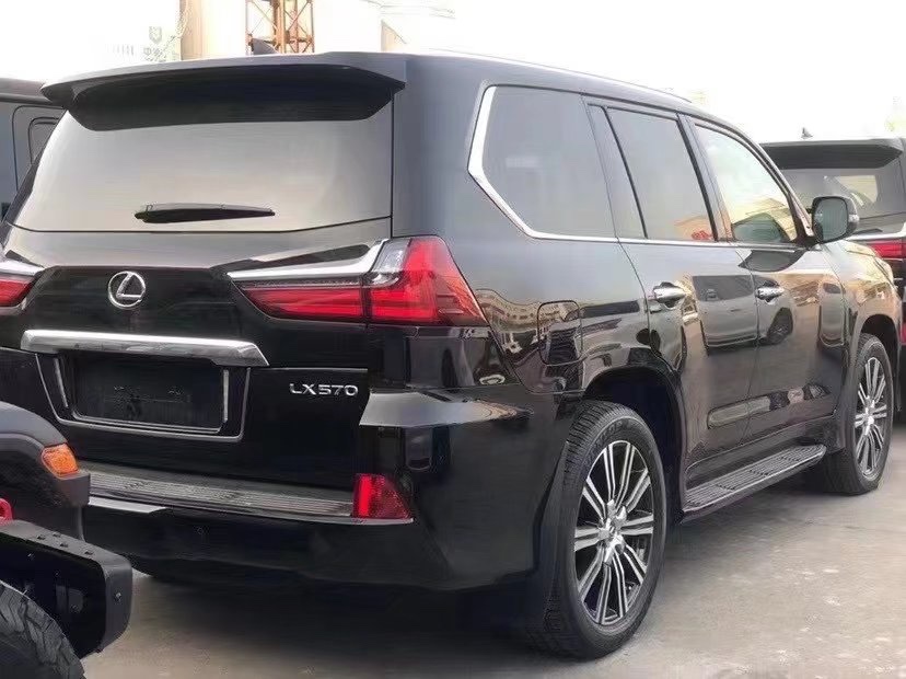 现车啦2021款雷克萨斯lx570优惠价210万