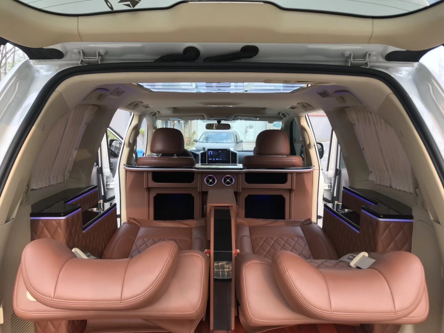 酷路泽改装内饰升级陆巡改装