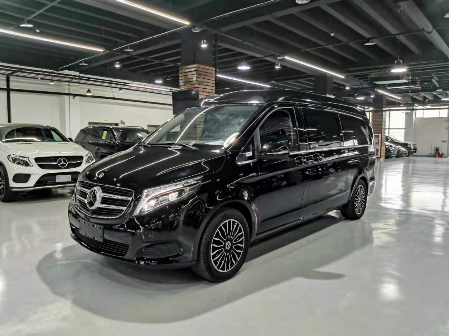 21款奔驰威霆全新定制改装升级现车即店