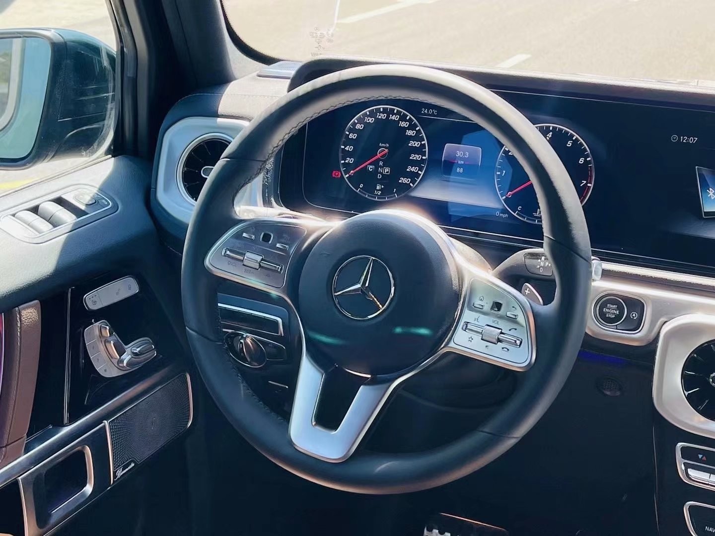 奔驰大g550祖母绿现车最低售价国六b