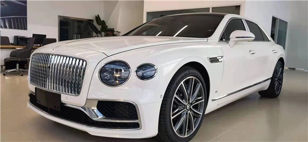 宾利飞驰国六进口现车让利售200余万起