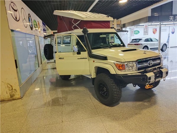 丰田酷路泽lc78柴油版强劲风格让利多