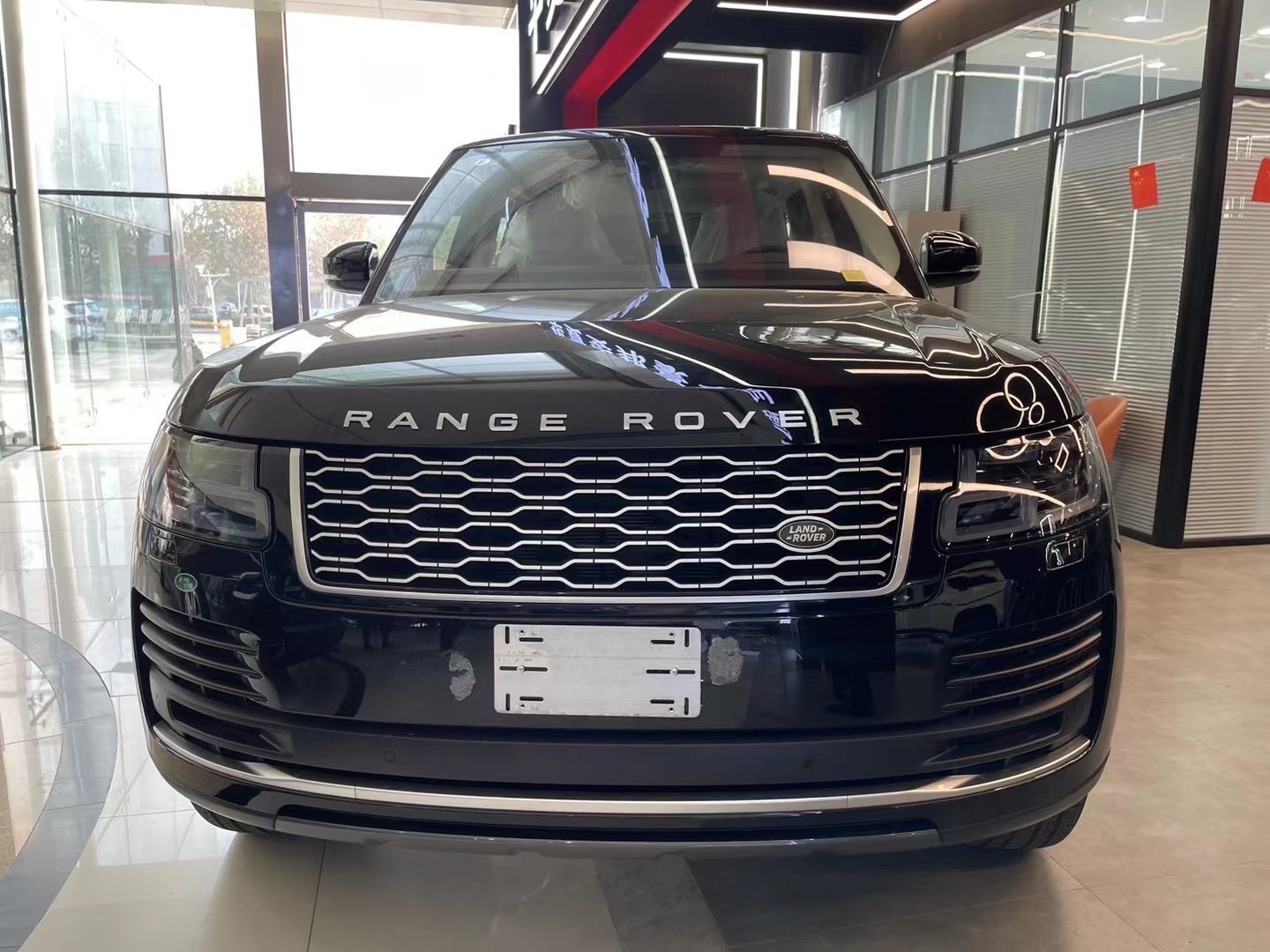 21款路虎揽胜vogue加长港口现车仅售145_凤凰网汽车_凤凰网