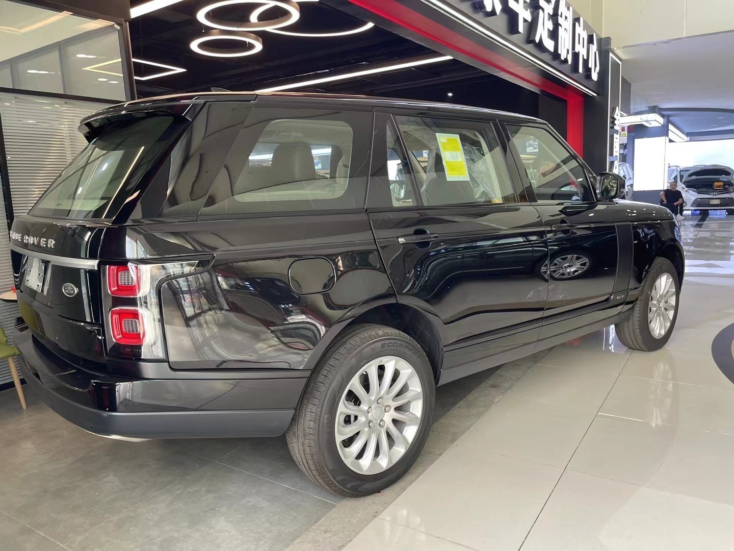 21款路虎揽胜vogue加长港口现车仅售145_凤凰网汽车_凤凰网