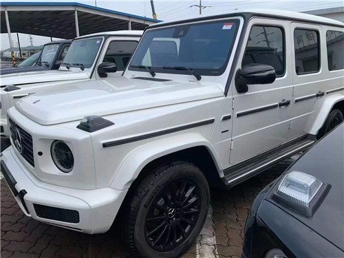 21款奔驰g500白色现车配置报价手续齐