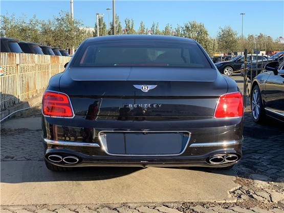 21款欧规宾利飞驰v8豪华旗舰四门轿车