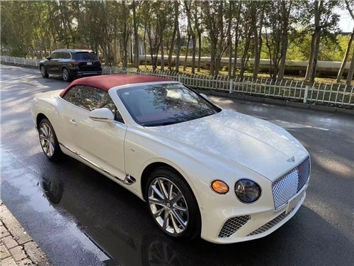 22款宾利欧陆gtc40白色敞篷多少钱