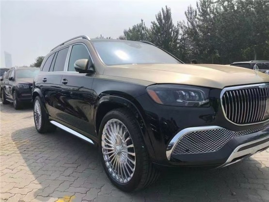 迈巴赫gls600双色车漆别具风范现车价格