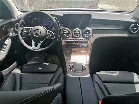 21款奔驰glc300墨版48.5w现车钜惠万元