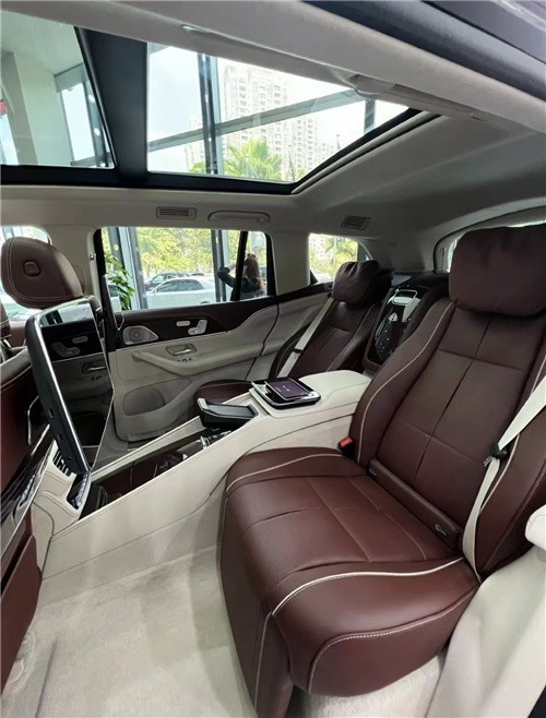 2021款奔驰迈巴赫gls600全车多仿形座椅搭配全nappa真皮包裹内饰