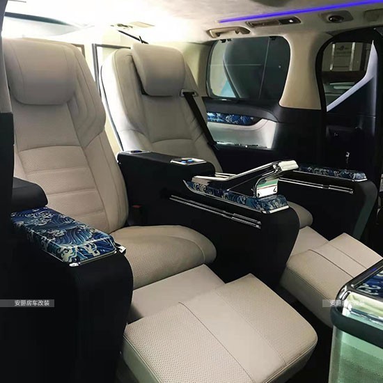 丰田埃尔法改装航空座椅升级内饰案例