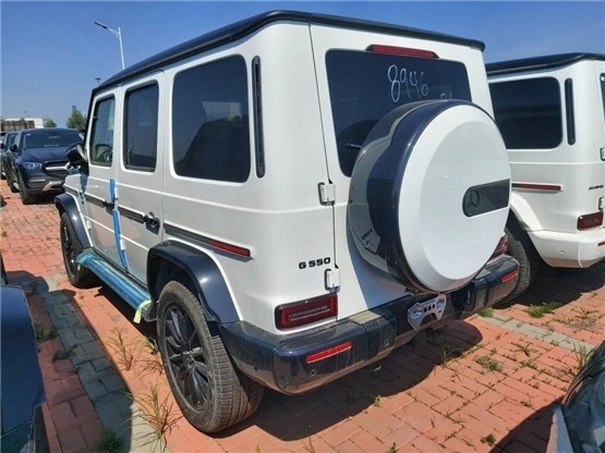 21款奔驰g550熊猫版港口现车实拍