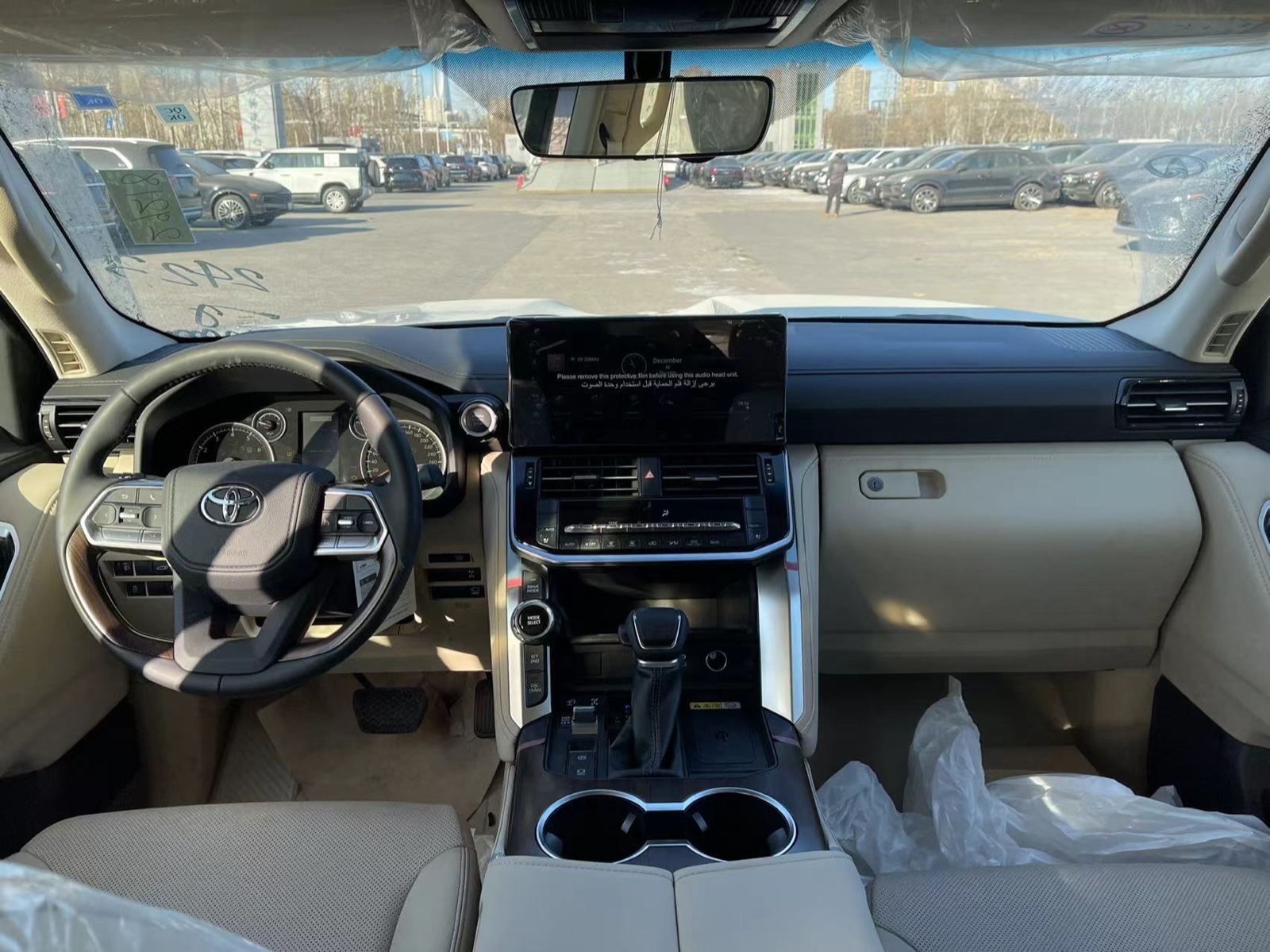 22款丰田酷路泽lc300国六内部价90余万