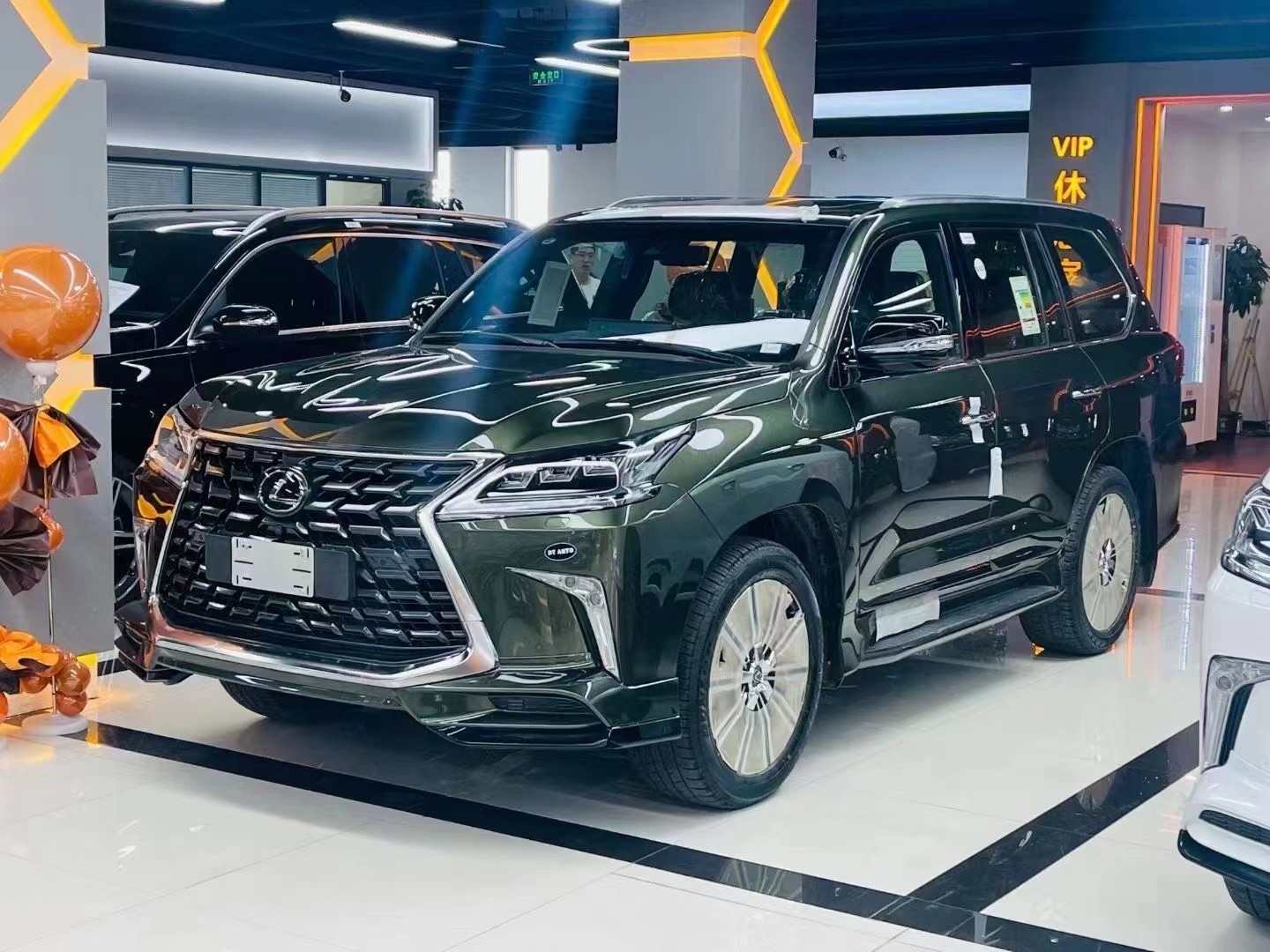 21款中东版雷克萨斯570限量s现车巨惠