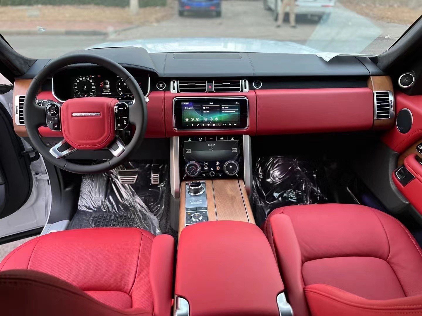 22款路虎创世加长四座红色内饰只需160