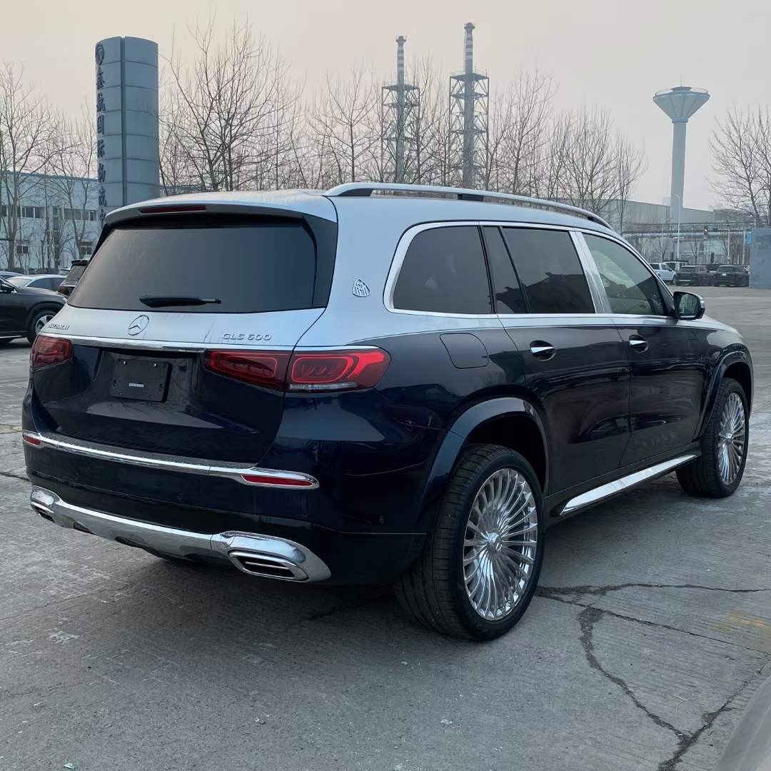 21款迈巴赫gls600双拼外观气场不输劳斯