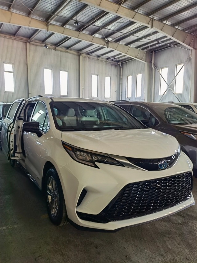 平行进口2021款塞纳价格下降配置提升