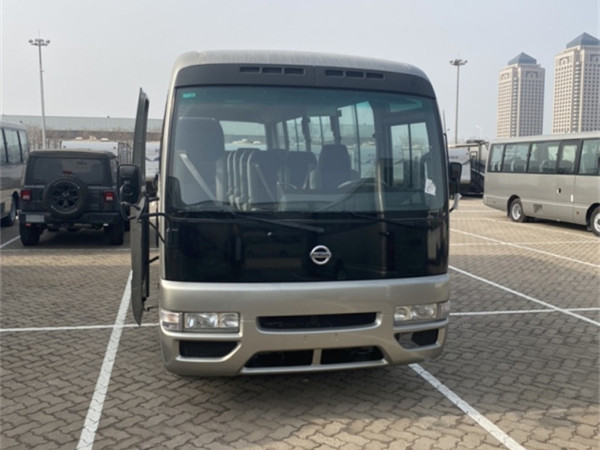 日产尼桑碧莲,高端商务大巴车型,本公司自营现车在售,新款碧莲搭载4.