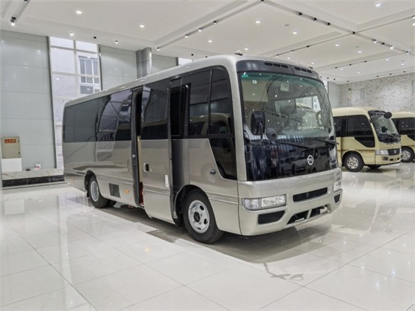 天津港专营日产碧莲大巴现车改装定制