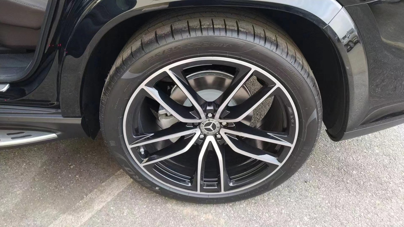 2022款奔驰gls45023寸amg轮毂现车